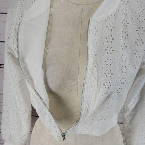 KnitWorks Girls White Eyelet Floral Cropped Zip Up Jacket Size 16 - Picture 4 of 8